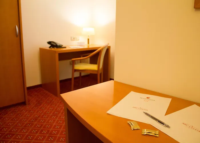 Отель Celeia 3*