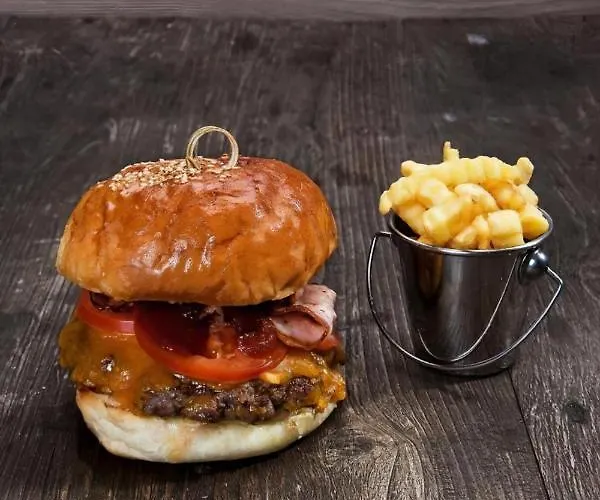 Отель Celeia 3*